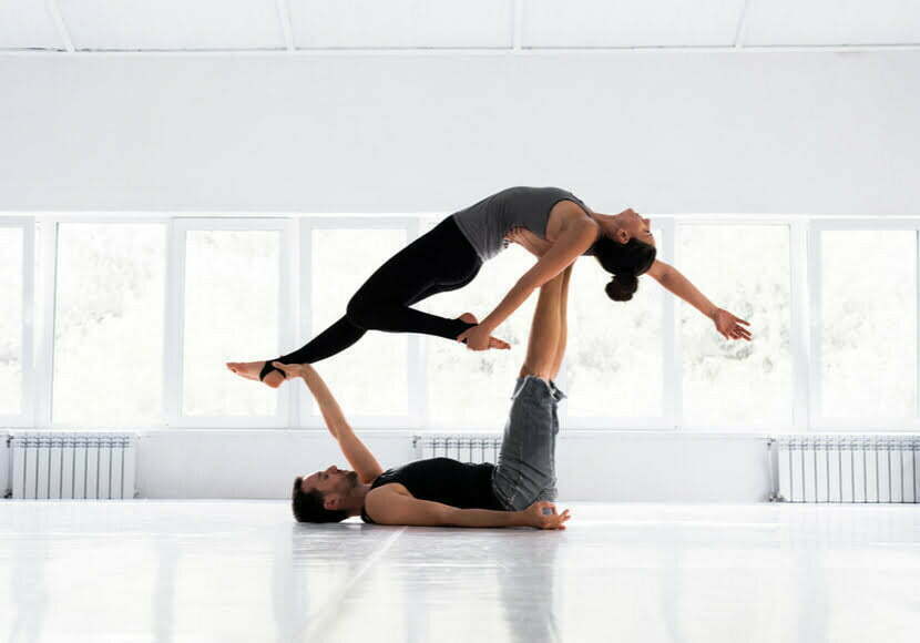 Aika.ro Acro yoga